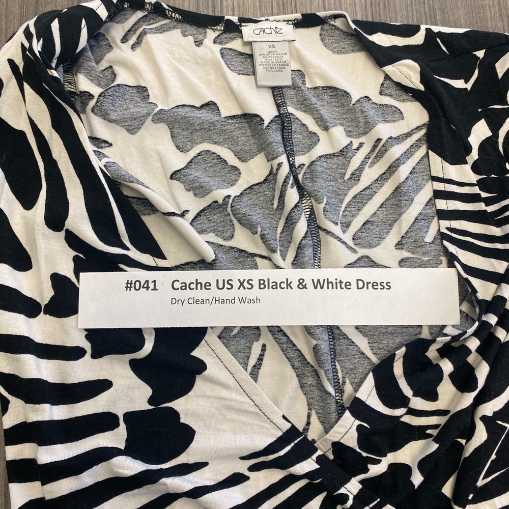 Cache dress - Picture 2 of 4